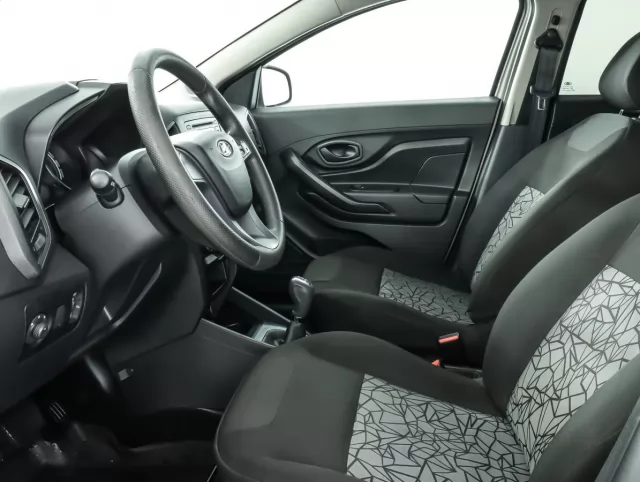 LADA XRAY 2015
