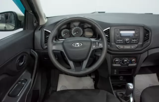 LADA XRAY 2015