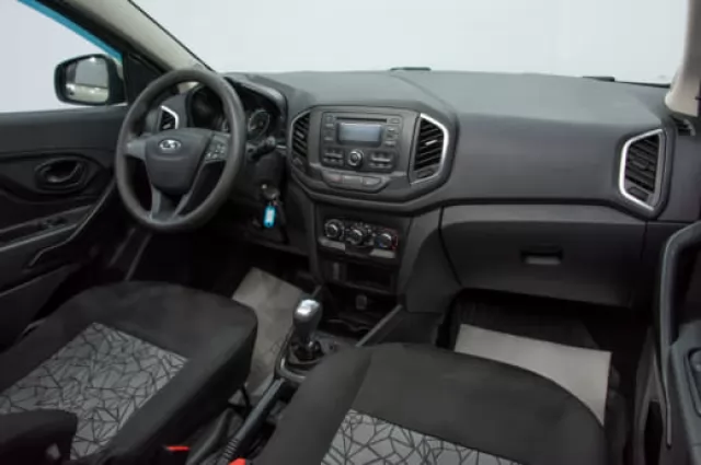 LADA XRAY 2015