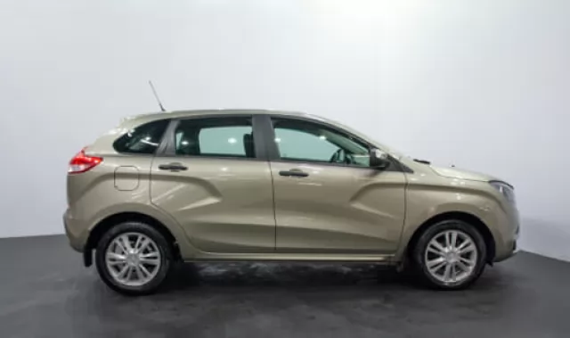 LADA XRAY 2015