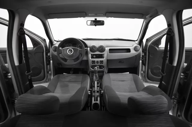 Renault Sandero 2011