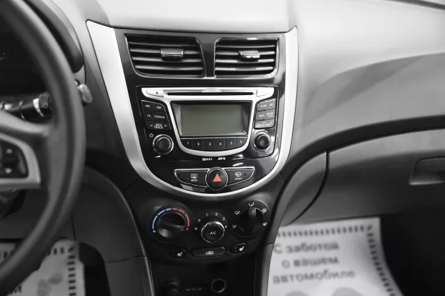 Hyundai Solaris 2014