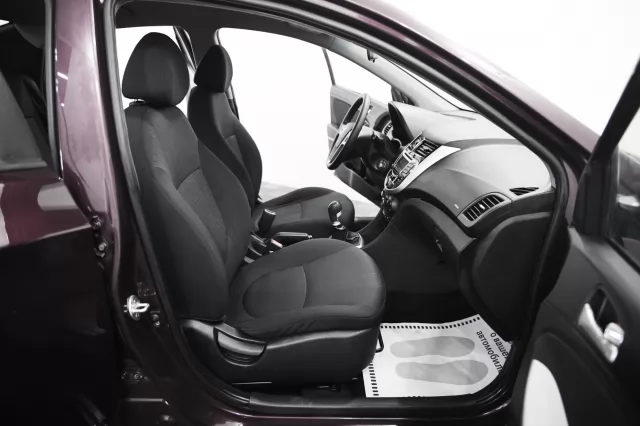 Hyundai Solaris 2014