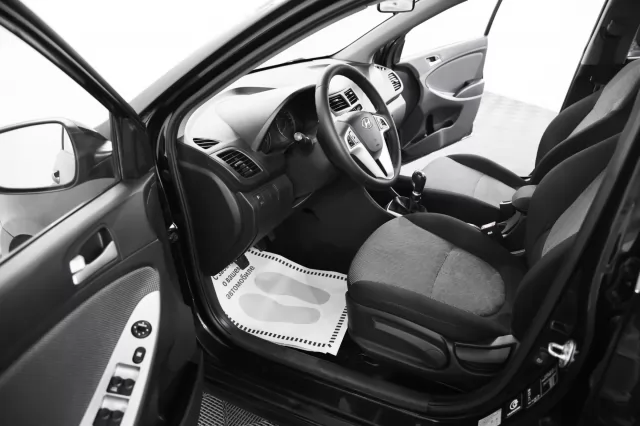 Hyundai Solaris 2014