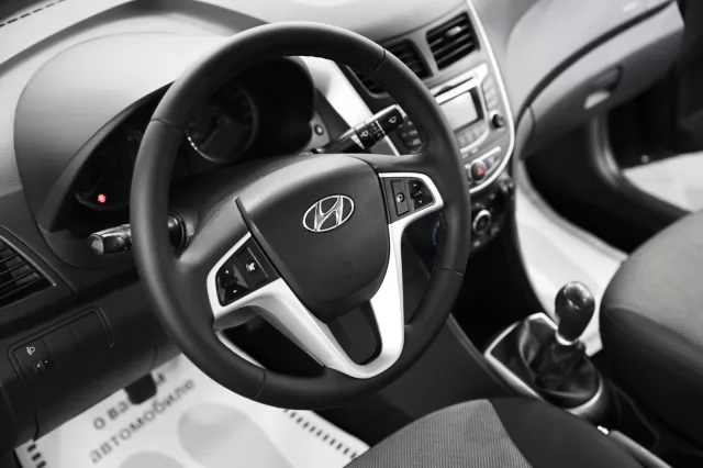 Hyundai Solaris 2014