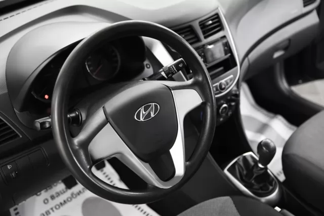 Hyundai Solaris 2014