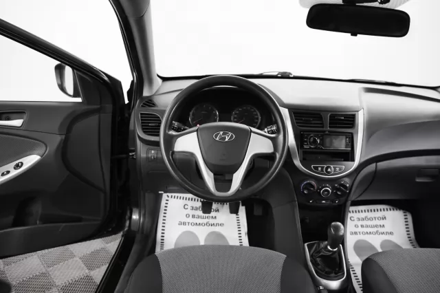 Hyundai Solaris 2014