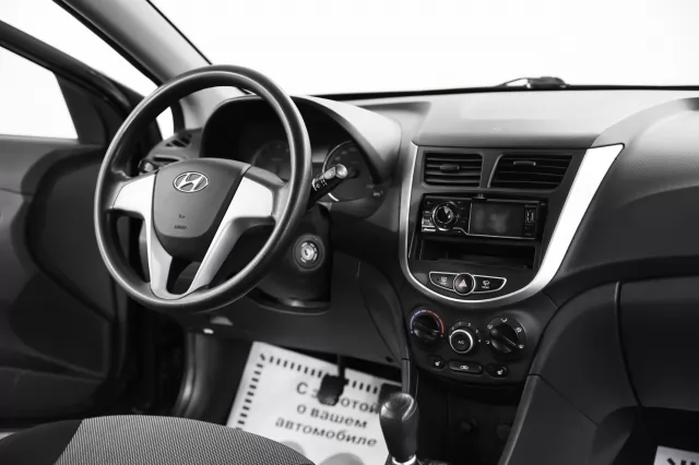Hyundai Solaris 2014