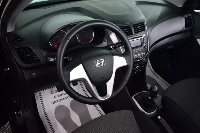 Hyundai Solaris 2014