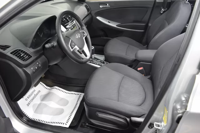 Hyundai Solaris 2014