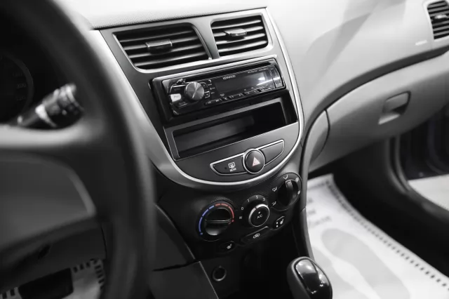 Hyundai Solaris 2015