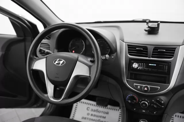 Hyundai Solaris 2016