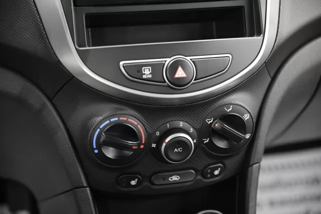 Hyundai Solaris 2016