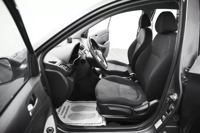 Hyundai Solaris 2016