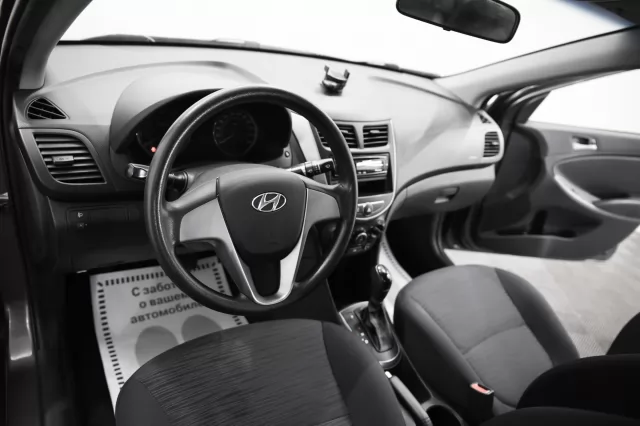 Hyundai Solaris 2016