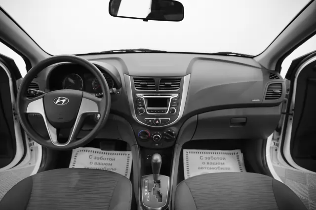 Hyundai Solaris 2016
