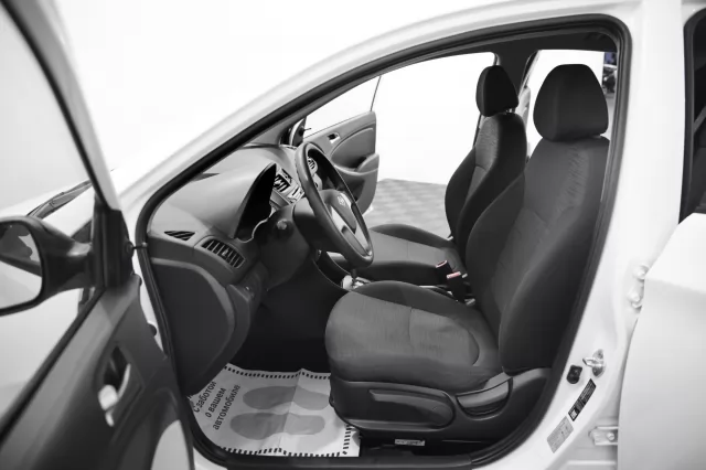 Hyundai Solaris 2016