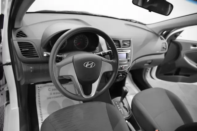 Hyundai Solaris 2016