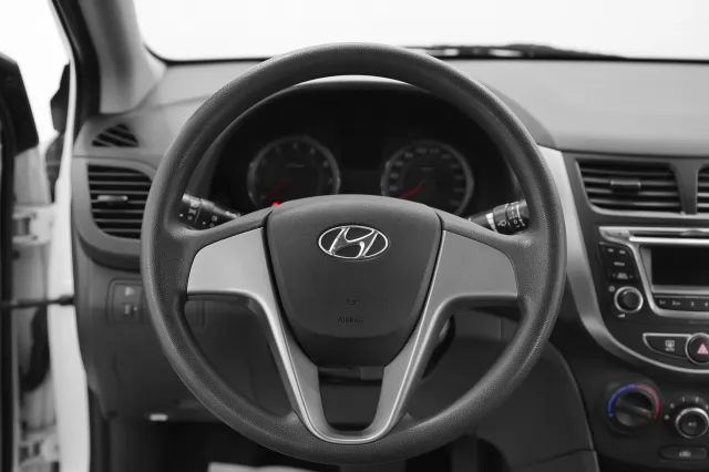 Hyundai Solaris 2016