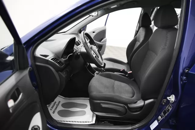 Hyundai Solaris 2016