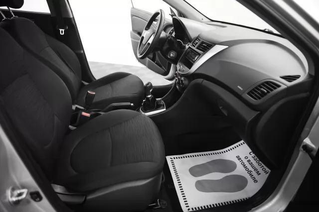 Hyundai Solaris 2016