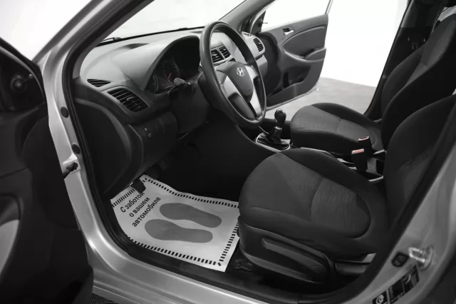 Hyundai Solaris 2016