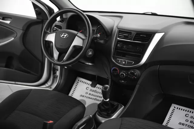 Hyundai Solaris 2016