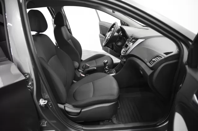 Hyundai Solaris 2016