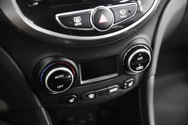 Hyundai Solaris 2016