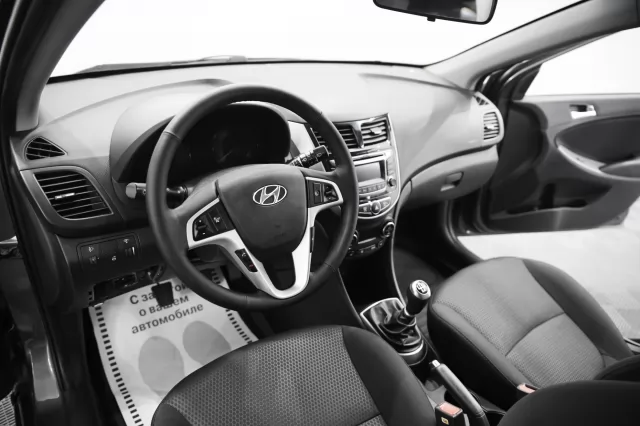 Hyundai Solaris 2016