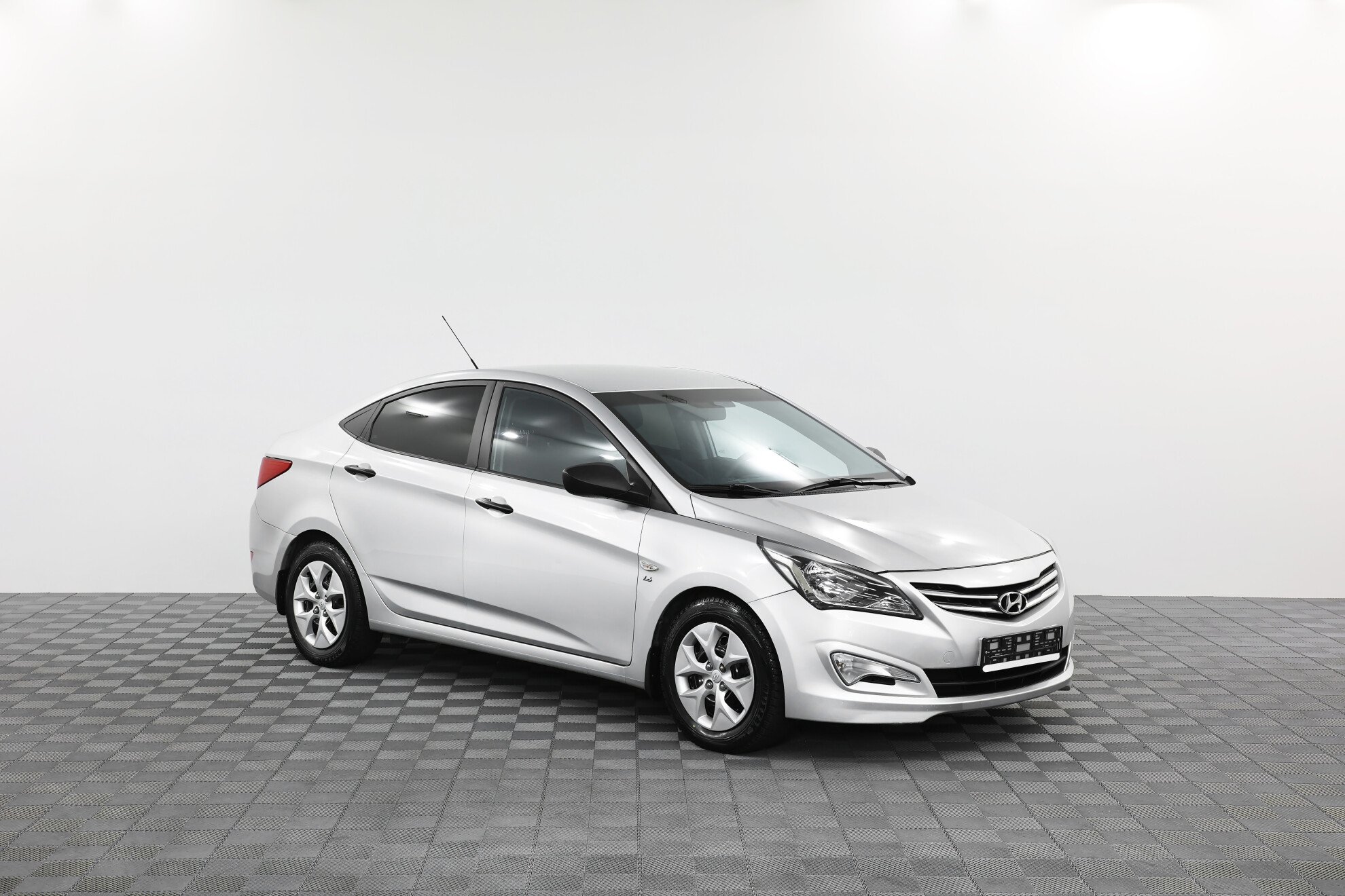 Hyundai Solaris 2016