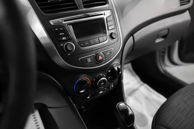 Hyundai Solaris 2016