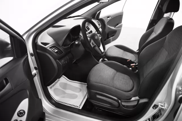 Hyundai Solaris 2016
