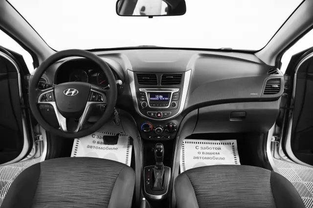 Hyundai Solaris 2016
