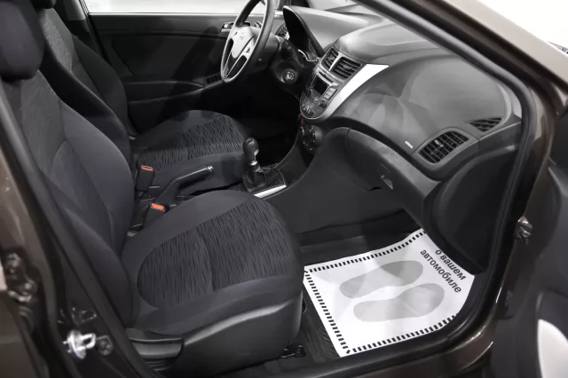 Hyundai Solaris 2016