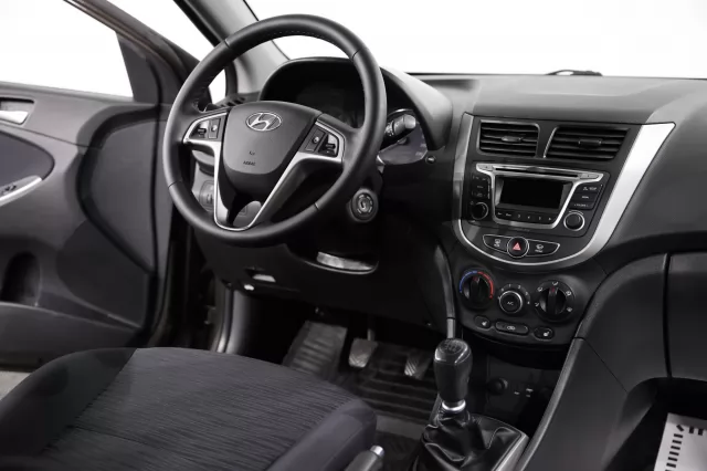 Hyundai Solaris 2016