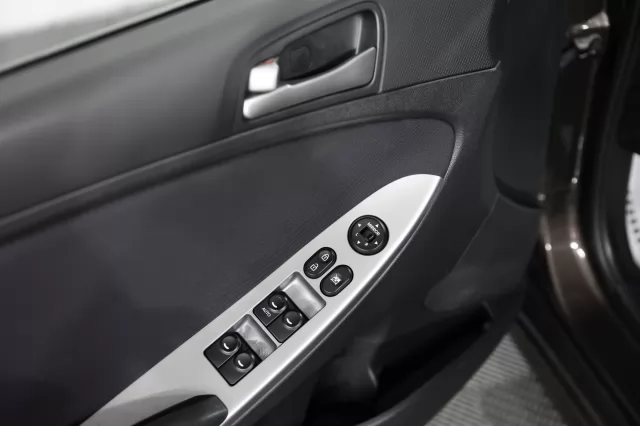 Hyundai Solaris 2016