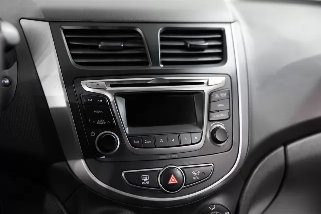 Hyundai Solaris 2016