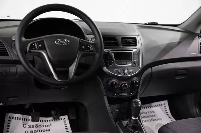 Hyundai Solaris 2016
