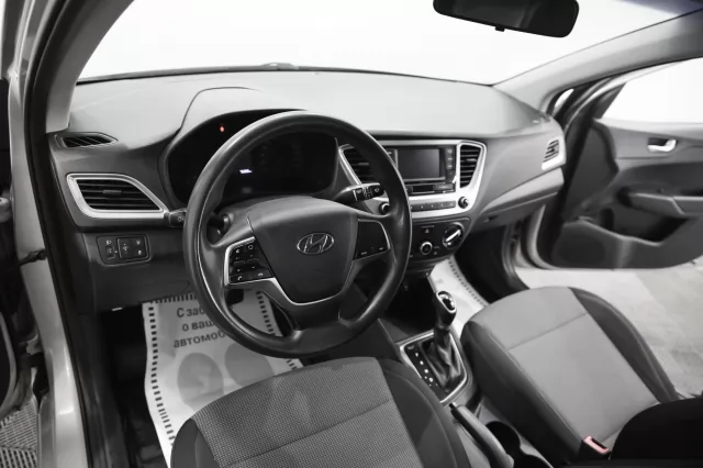 Hyundai Solaris 2022