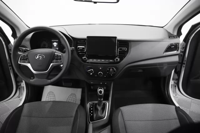 Hyundai Solaris 2022