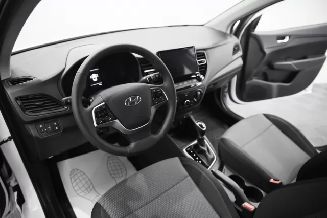 Hyundai Solaris 2022