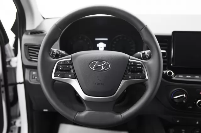 Hyundai Solaris 2022