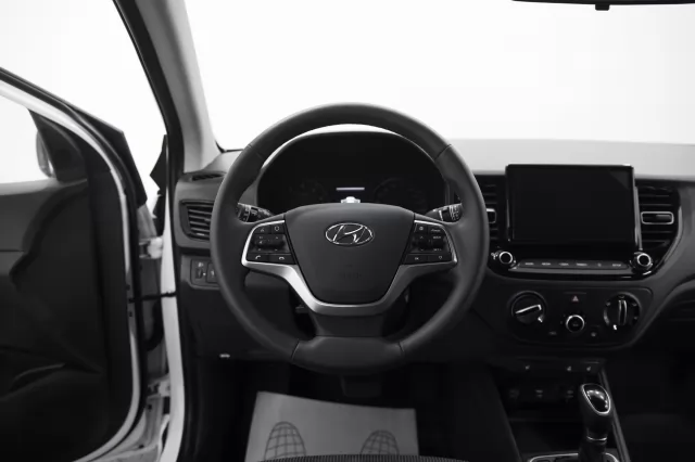 Hyundai Solaris 2022