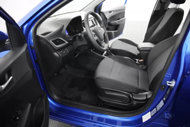Hyundai Solaris 2022
