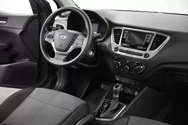 Hyundai Solaris 2022