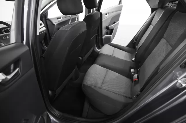 Hyundai Solaris 2022