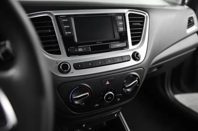 Hyundai Solaris 2022