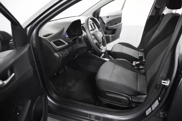 Hyundai Solaris 2022