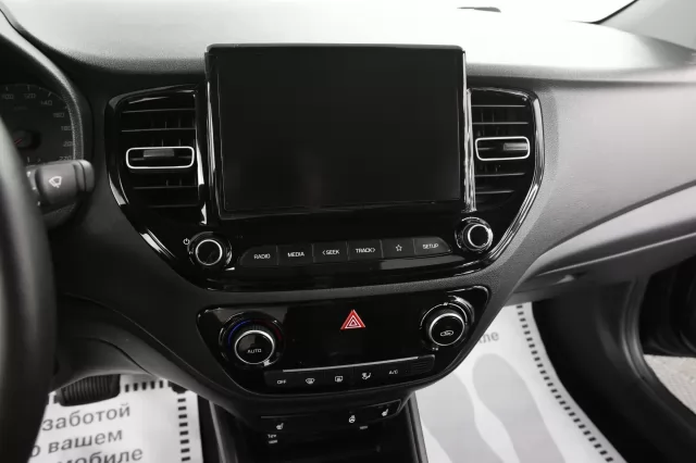 Hyundai Solaris 2022